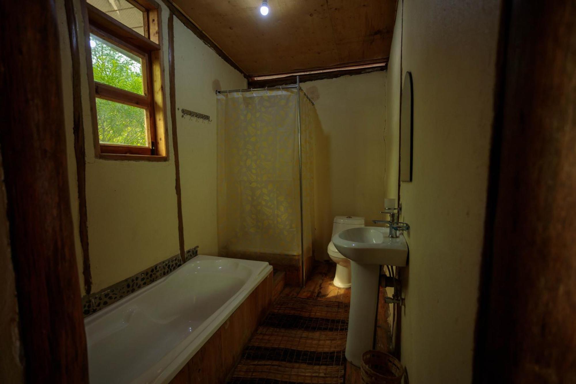 Mwamba Lodge Kasenda